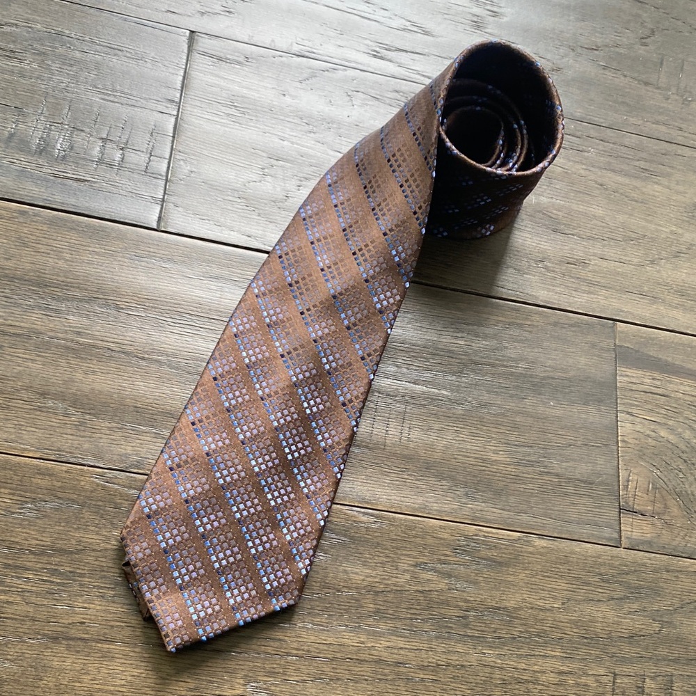 KENNETH COLE 100% Silk Geometric Print Brown and Blue Tie